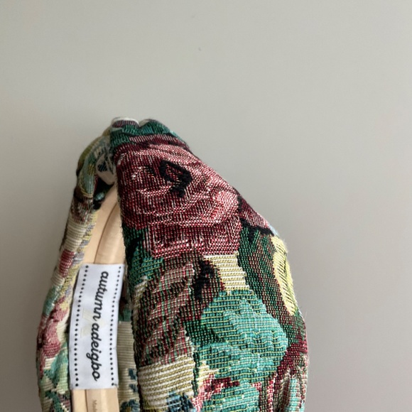 Autumn Adeigbo Wallpaper Floral Twist Headband - Picture 5 of 6
